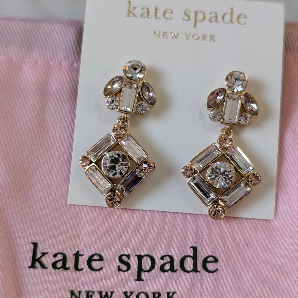 NWT kate spade Cocktails and Conversations Drop Earrings. Stunning 💎✨